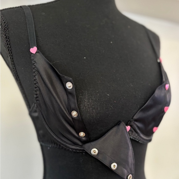 Victorias Secret Sexy Little Thing Black Satin Pink Heart Snap Coquette Girl 34B - Picture 2 of 5